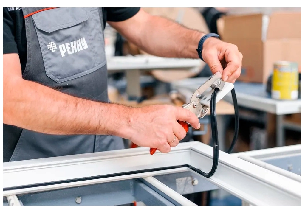 Не закрывается пластиковое окно: какие признаки и чем это грозит