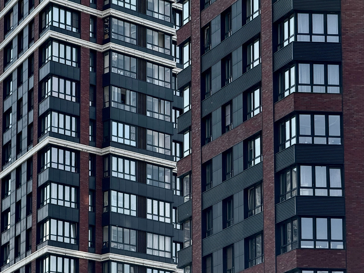 scale_1200